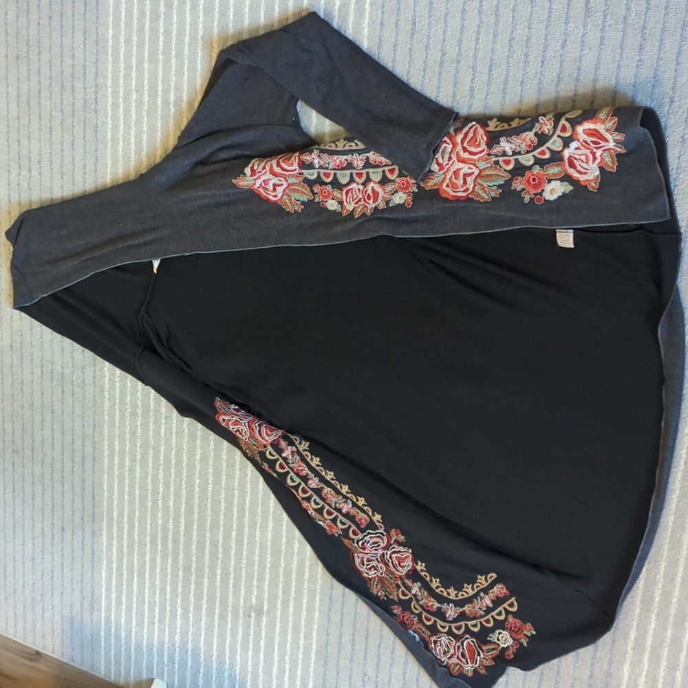 Daniali USA Floral flower Embroidery Boho Reversible? Coat Jacket Gray Black M